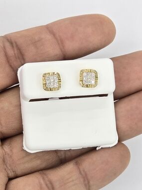 Real Natural Diamond 10k Gold Stud Earring